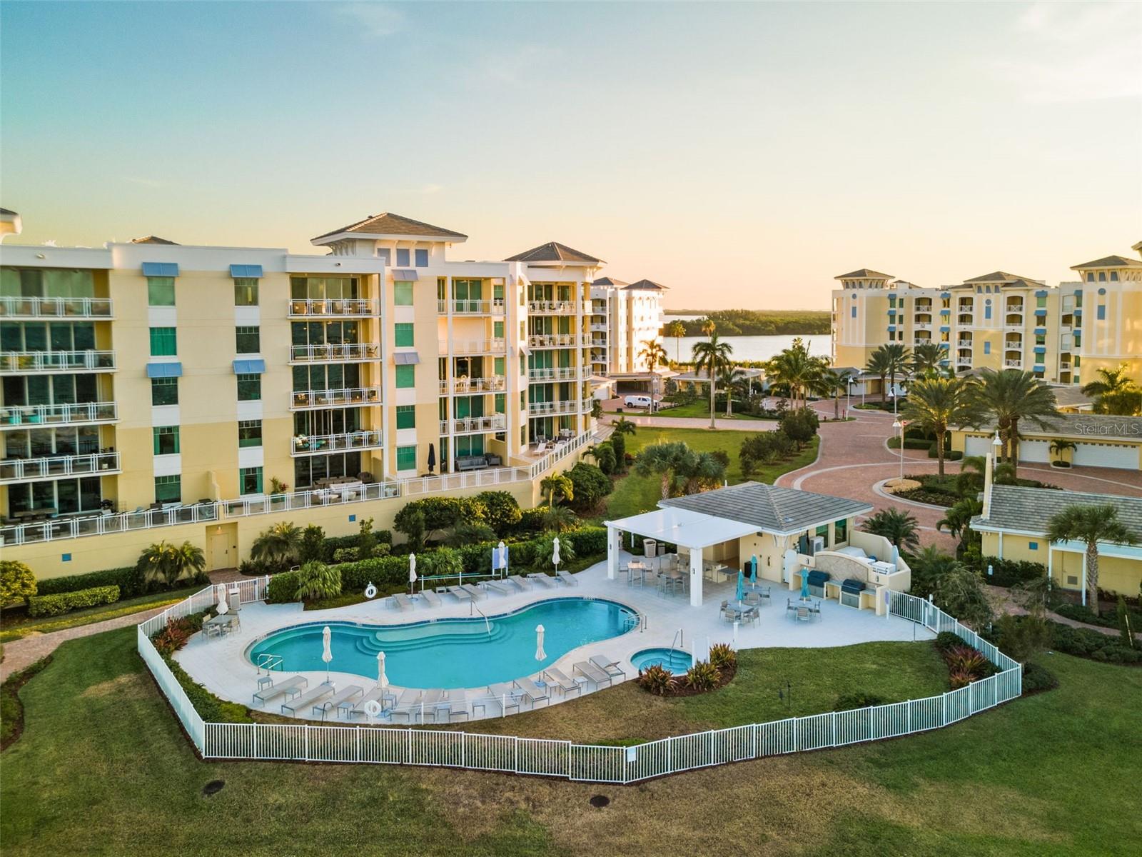SUNSET POINTE AT COLLANY KEY CONDO - Residential