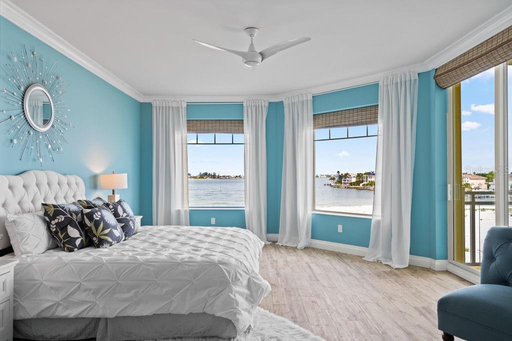 SUNSET POINTE AT COLLANY KEY CONDO - Residential
