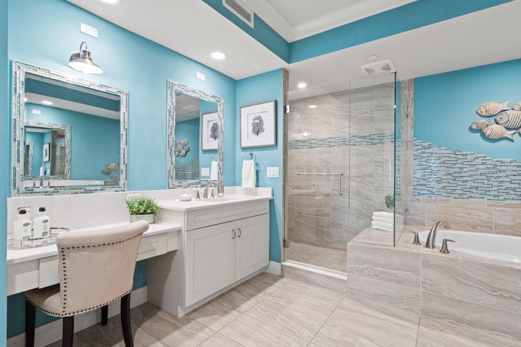 SUNSET POINTE AT COLLANY KEY CONDO - Residential