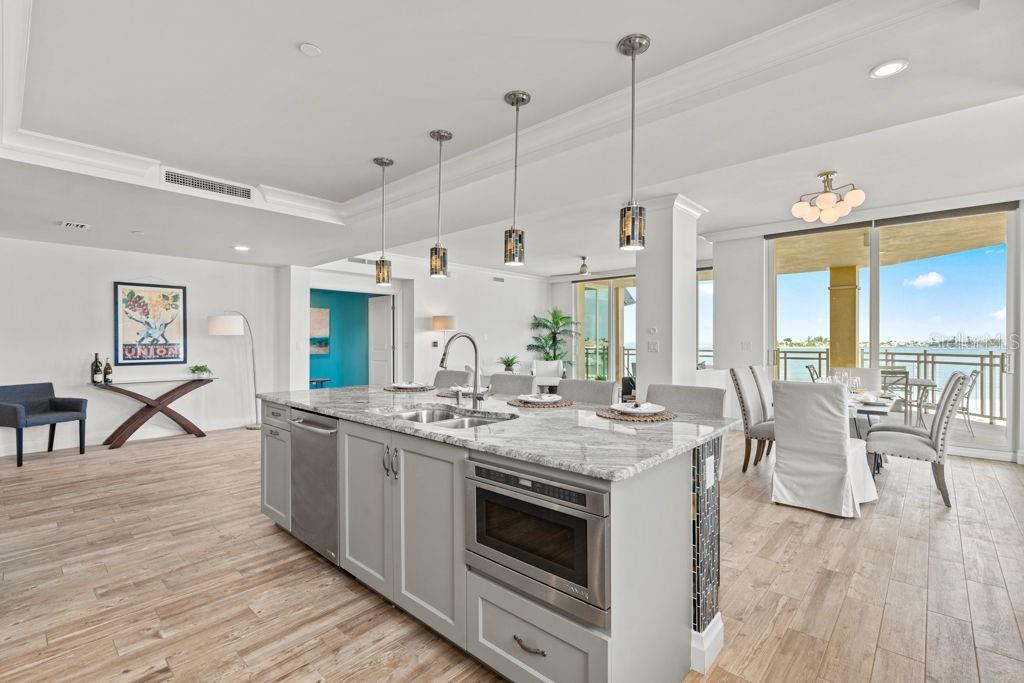 SUNSET POINTE AT COLLANY KEY CONDO - Residential