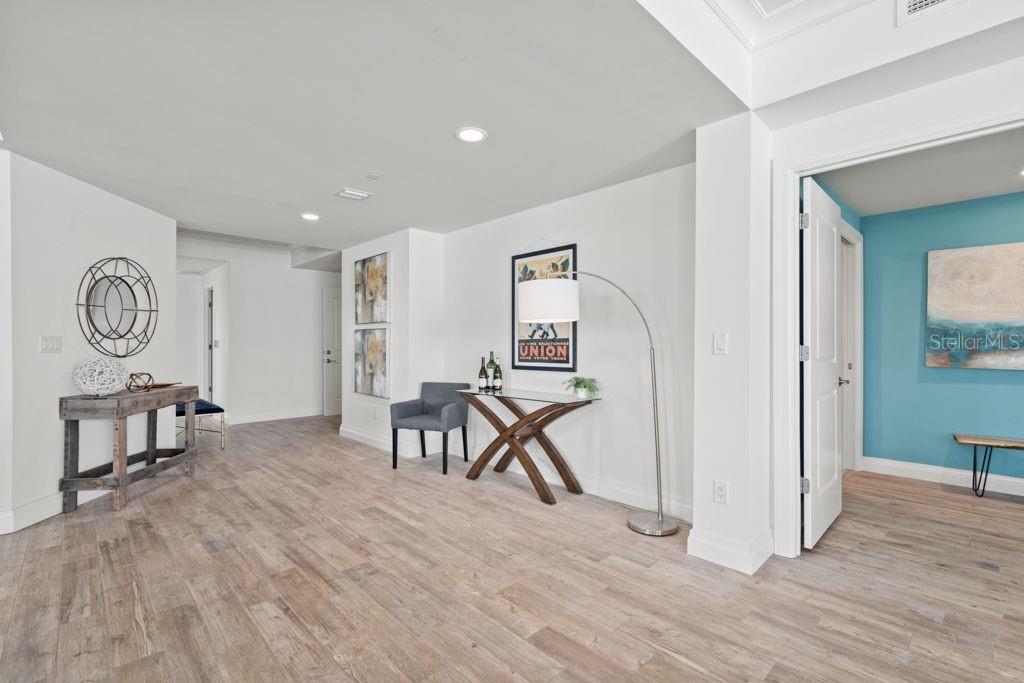 SUNSET POINTE AT COLLANY KEY CONDO - Residential