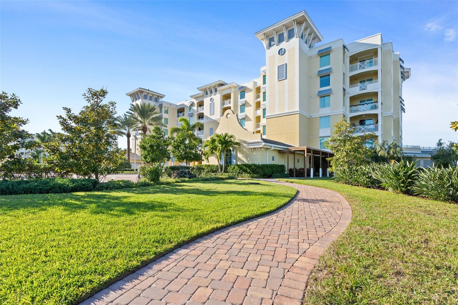 SUNSET POINTE AT COLLANY KEY CONDO - Residential