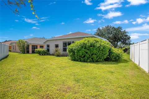 A home in PALMETTO