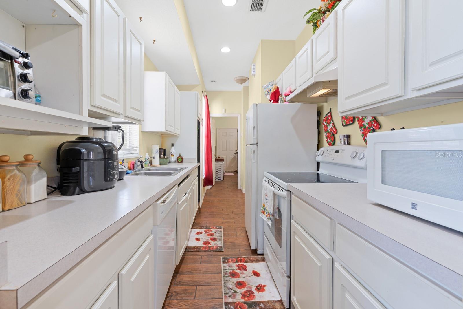 SILVER OAKS VILLAGE PH 01 - Residential