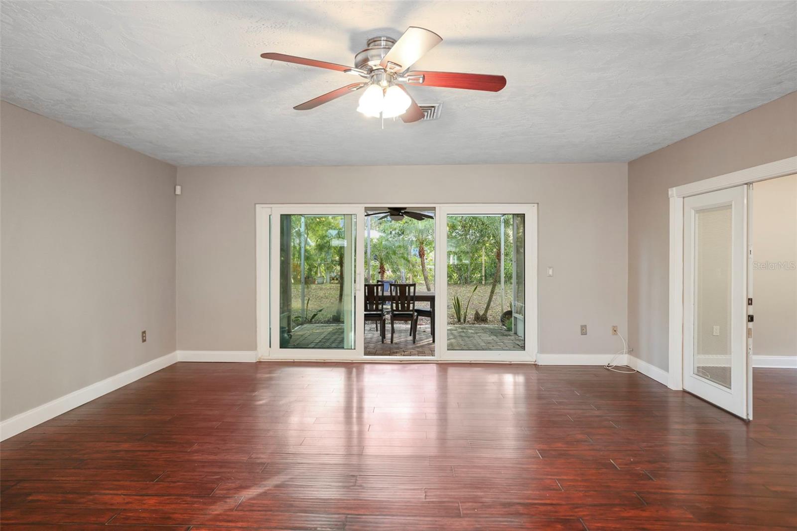 CURLEW GROVES UNIT ONE - Residential