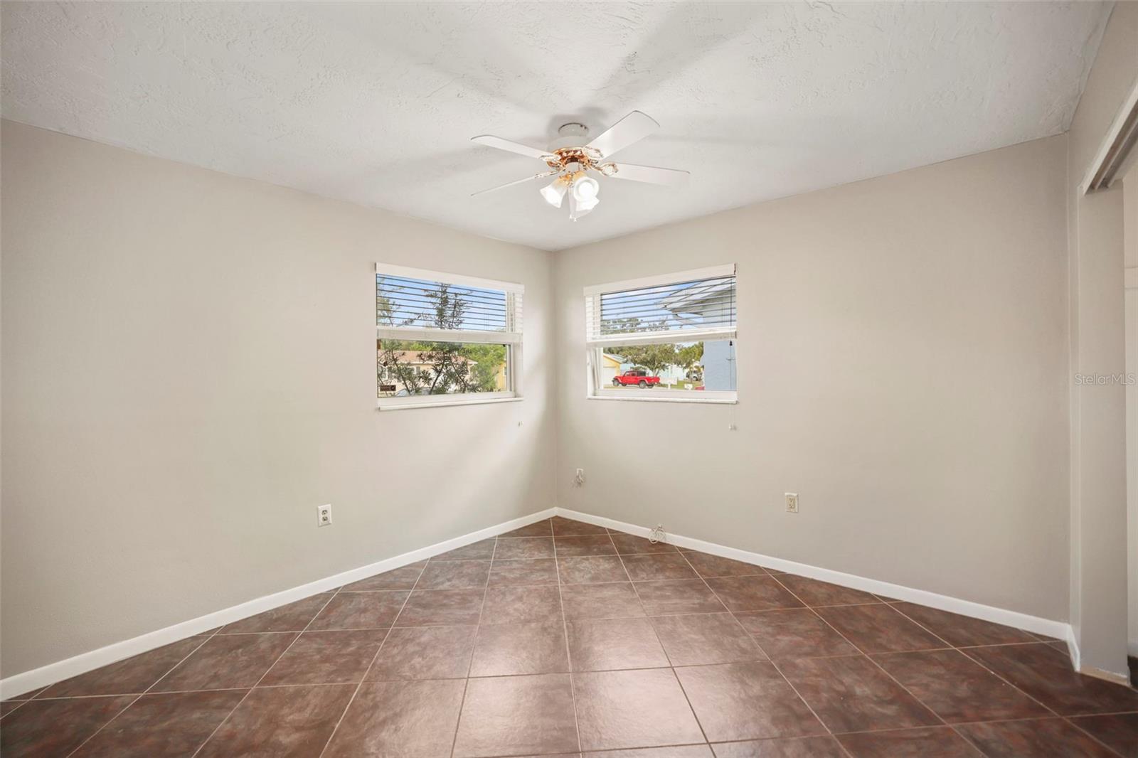 CURLEW GROVES UNIT ONE - Residential