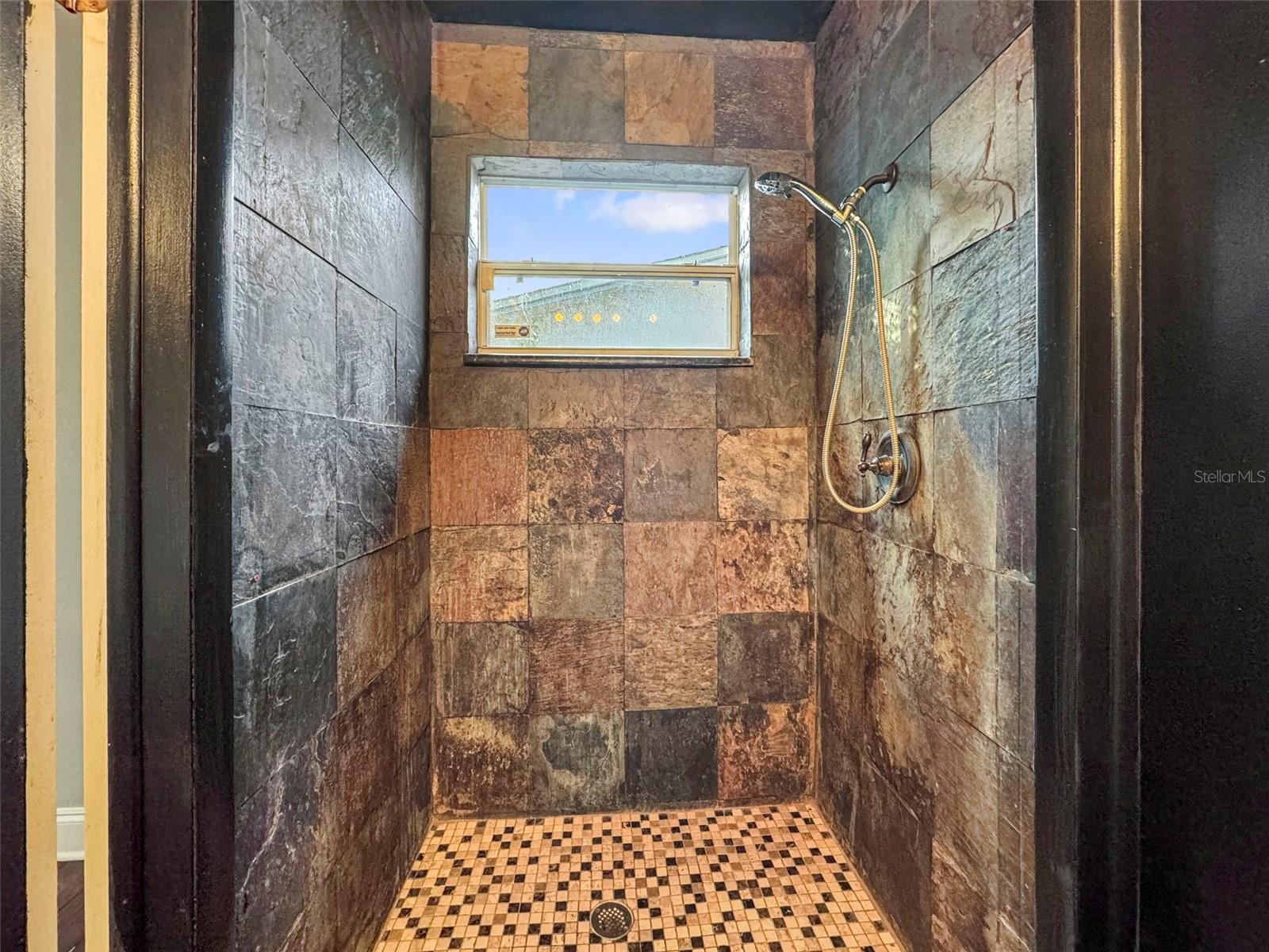 CURLEW GROVES UNIT ONE - Residential