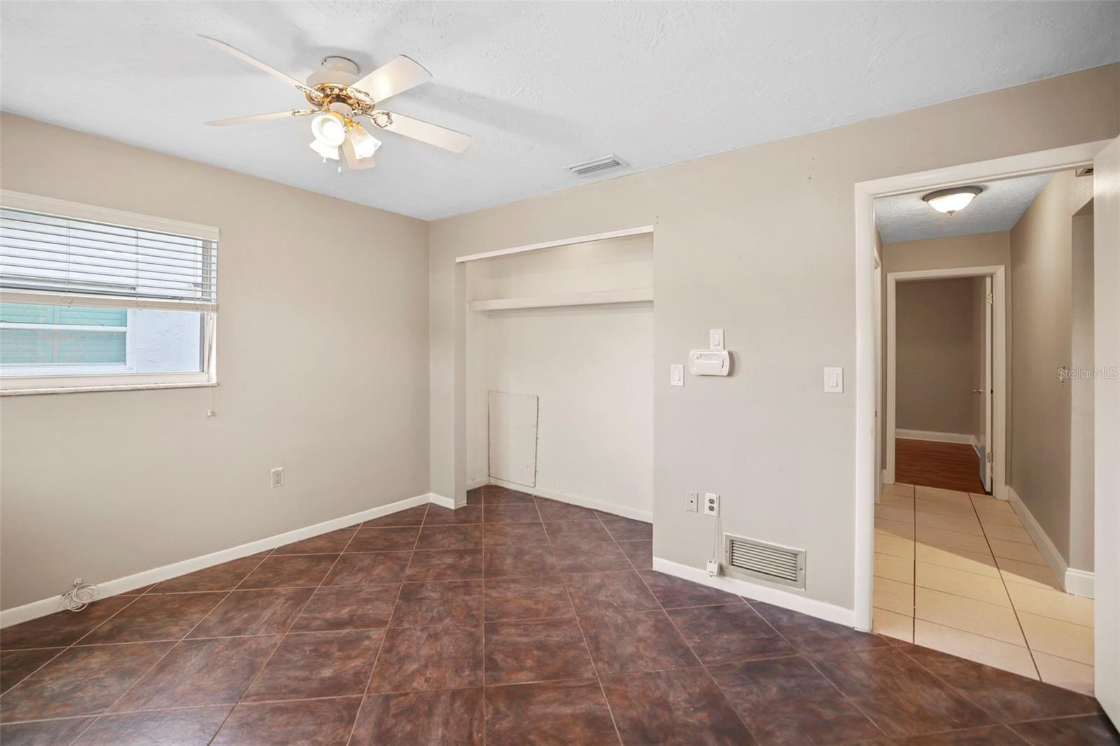 CURLEW GROVES UNIT ONE - Residential