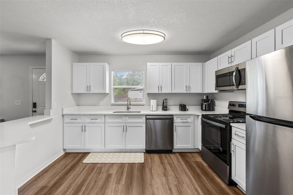 Photo of 8013 N Alaska Street, Tampa, FL 33604 (MLS # TB8506547)