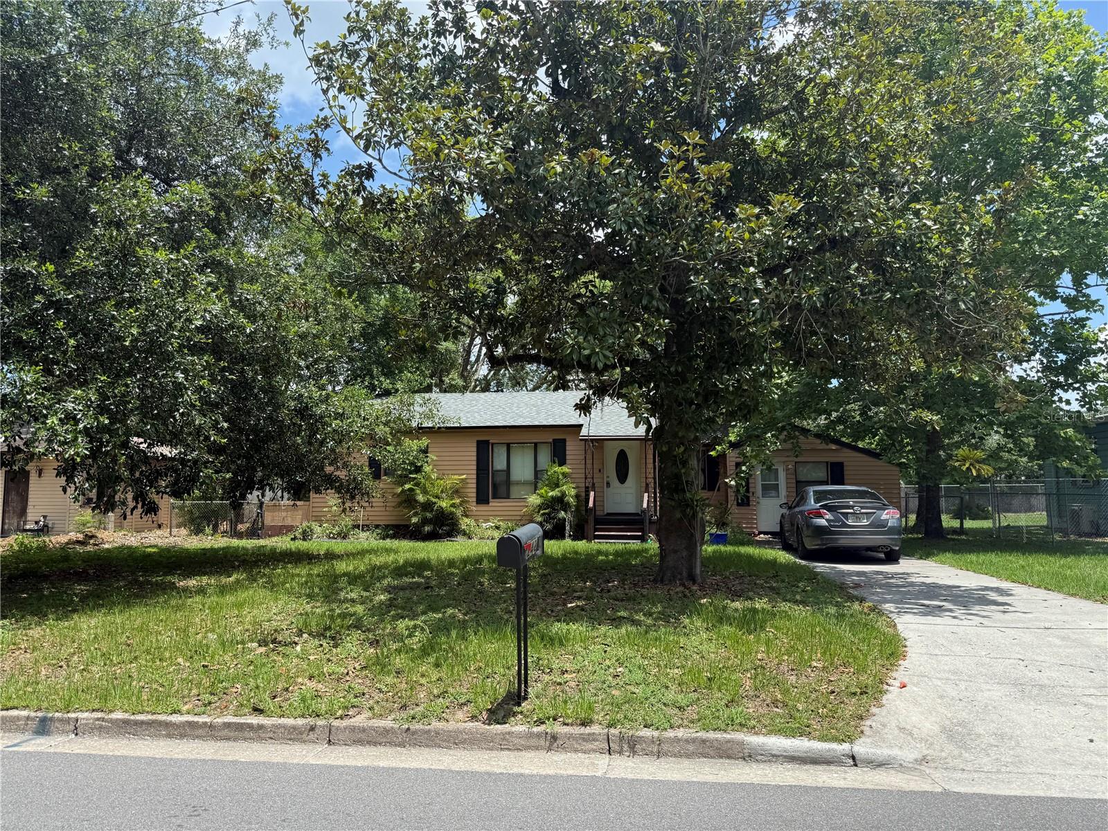 2429 S ELM AVENUE