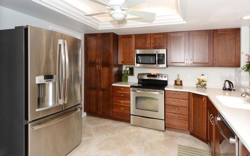 CENTER GATE VILLAGE 3 - Residential Lease