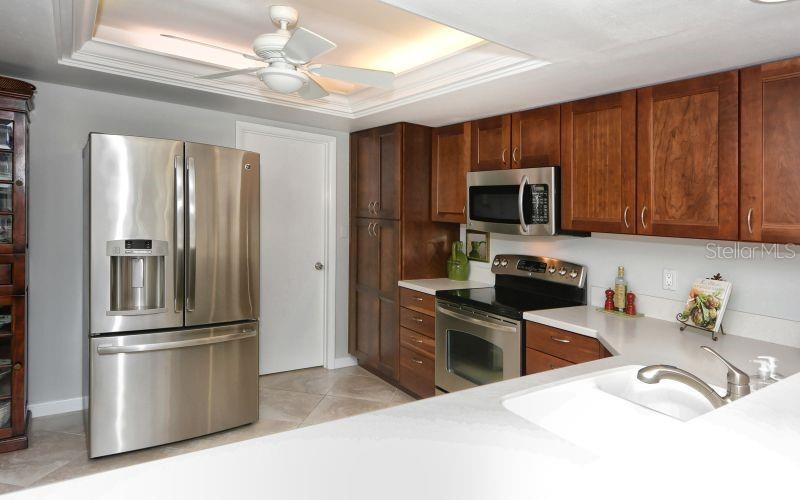 CENTER GATE VILLAGE 3 - Residential Lease