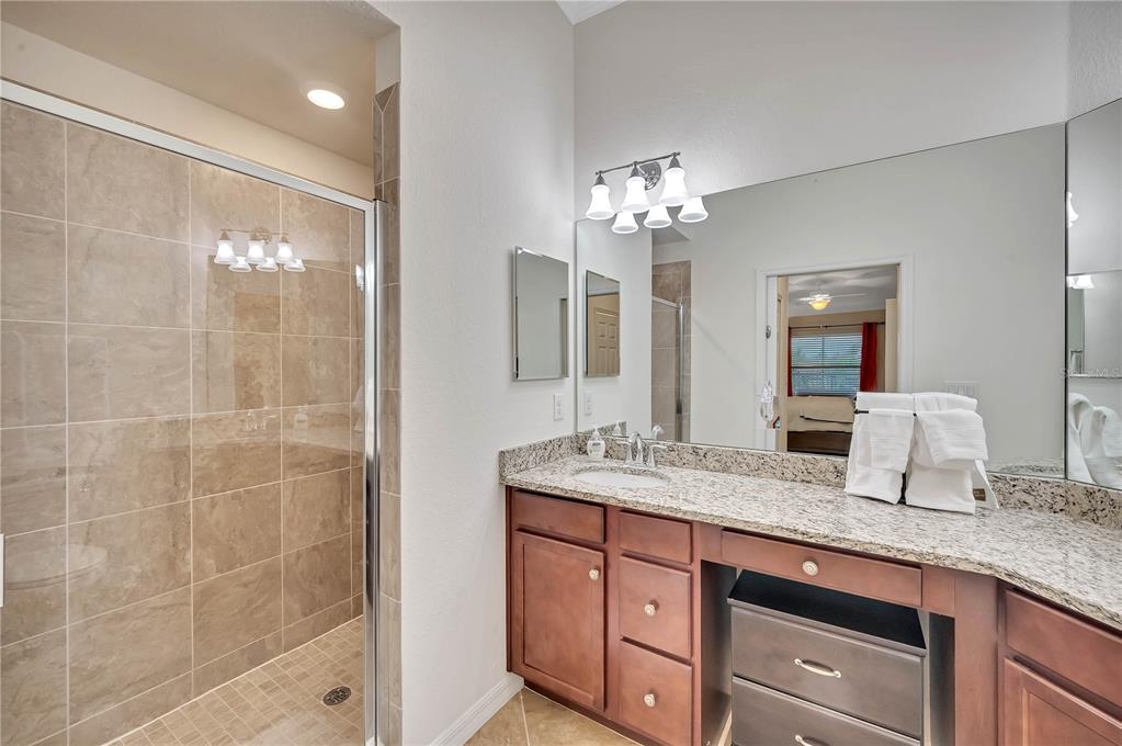 VERANDA IL/LAKEWOOD NATIONAL A - Residential Lease