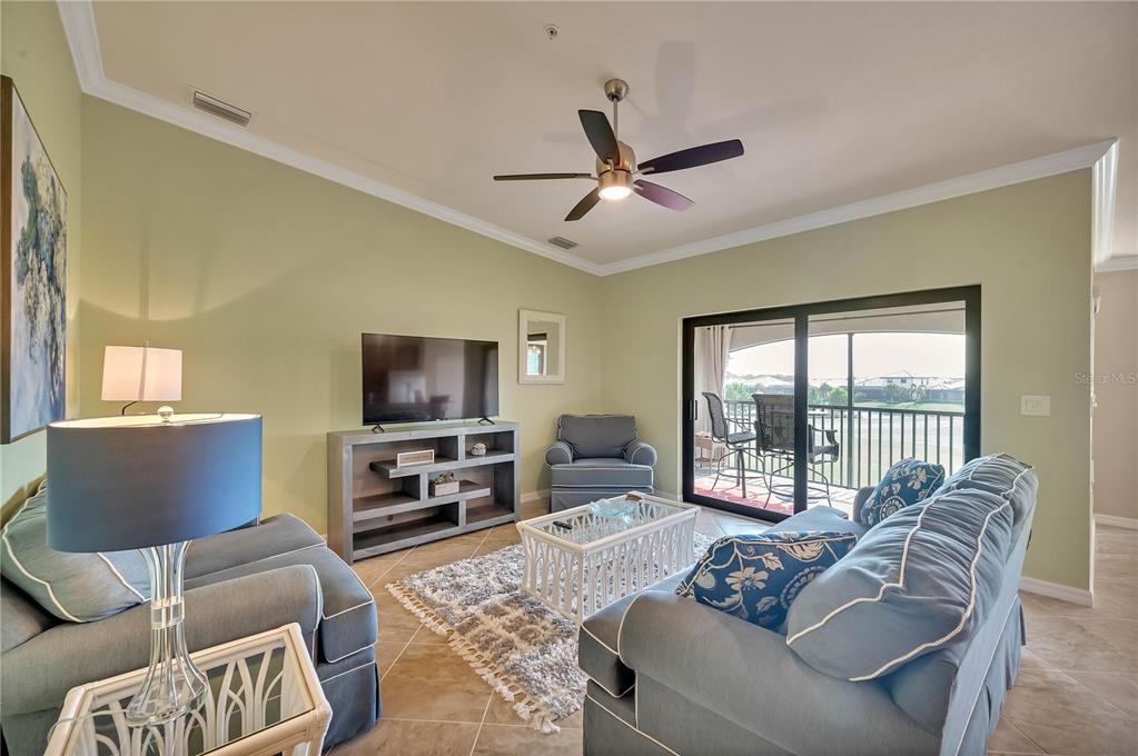 VERANDA IL/LAKEWOOD NATIONAL A - Residential Lease