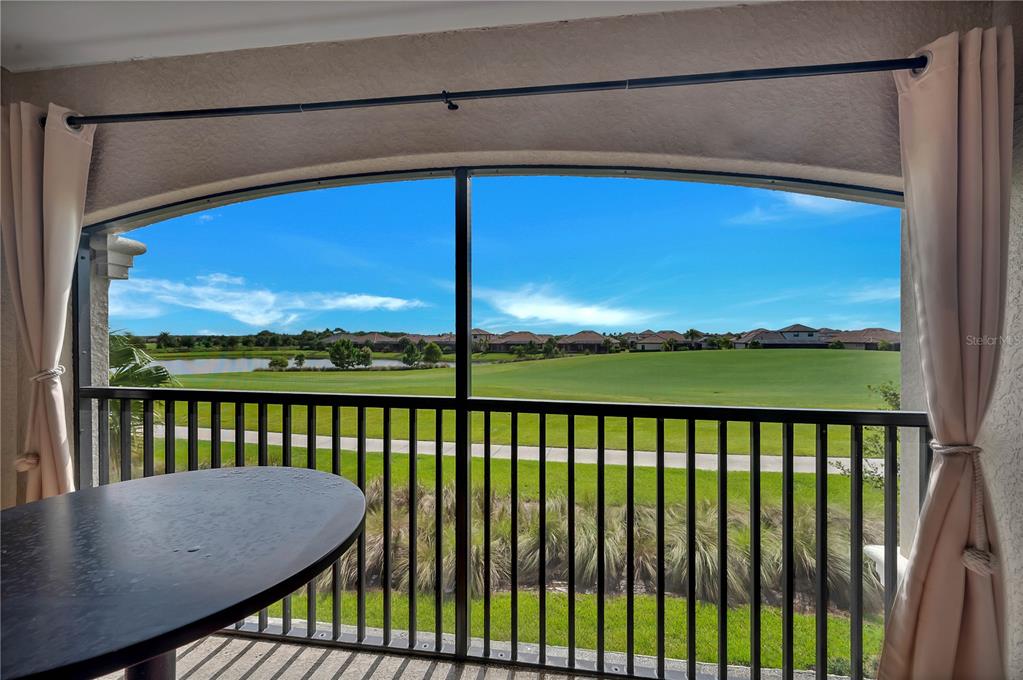 VERANDA IL/LAKEWOOD NATIONAL A - Residential Lease