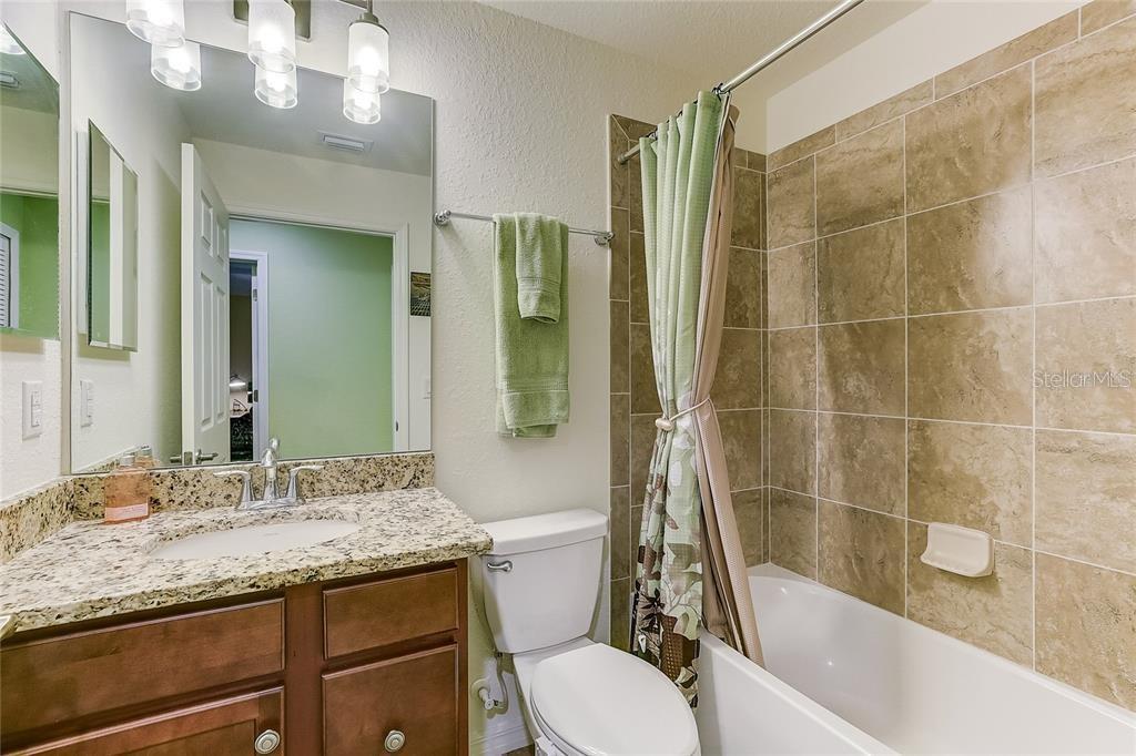 VERANDA IL/LAKEWOOD NATIONAL A - Residential Lease