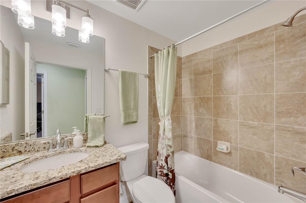 VERANDA IL/LAKEWOOD NATIONAL A - Residential Lease