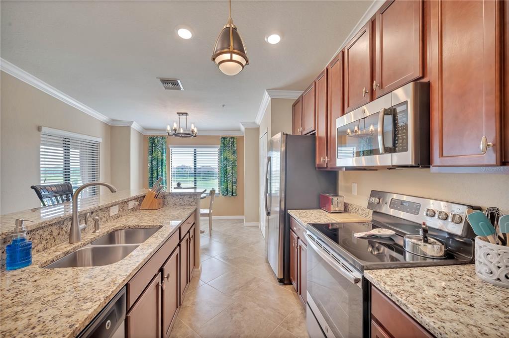 VERANDA IL/LAKEWOOD NATIONAL A - Residential Lease