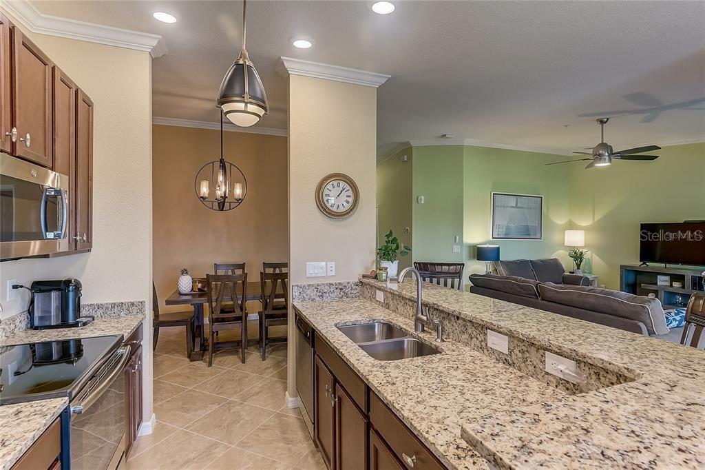 VERANDA IL/LAKEWOOD NATIONAL A - Residential Lease