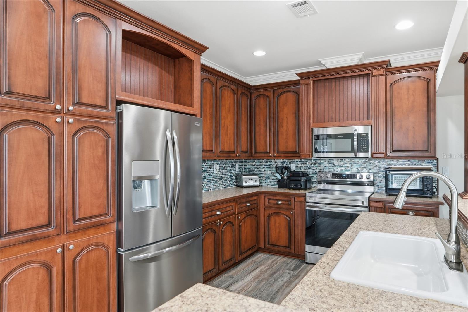 LEMON BAY ISLES PH 04 - Residential