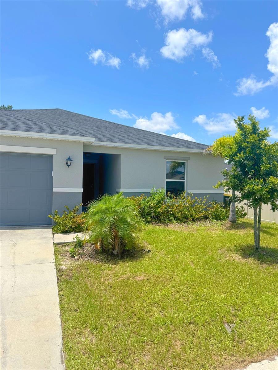 1557 VENICE LANE