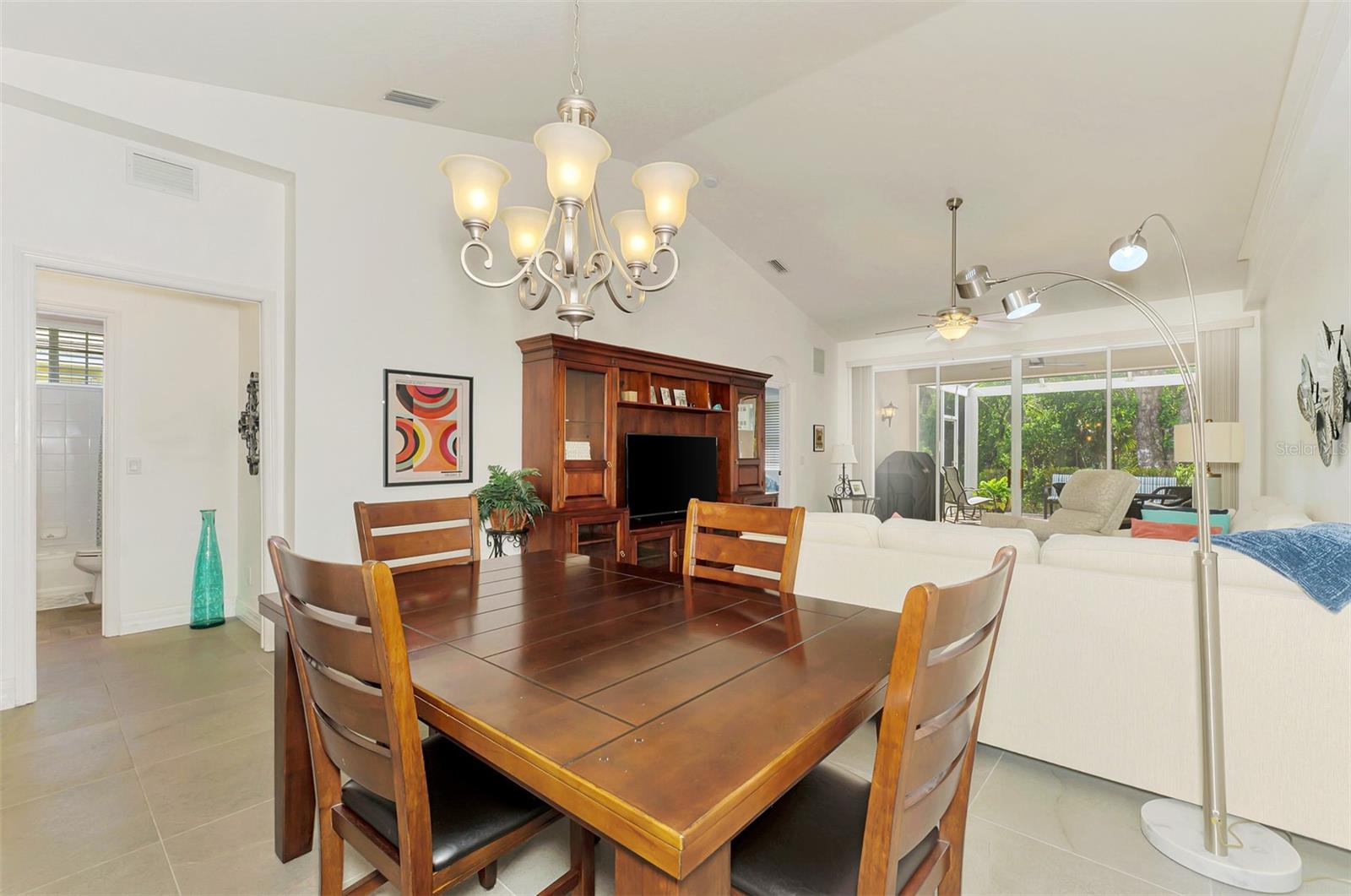 STRATFORD GLENN ST ANDREWS PARK - Residential