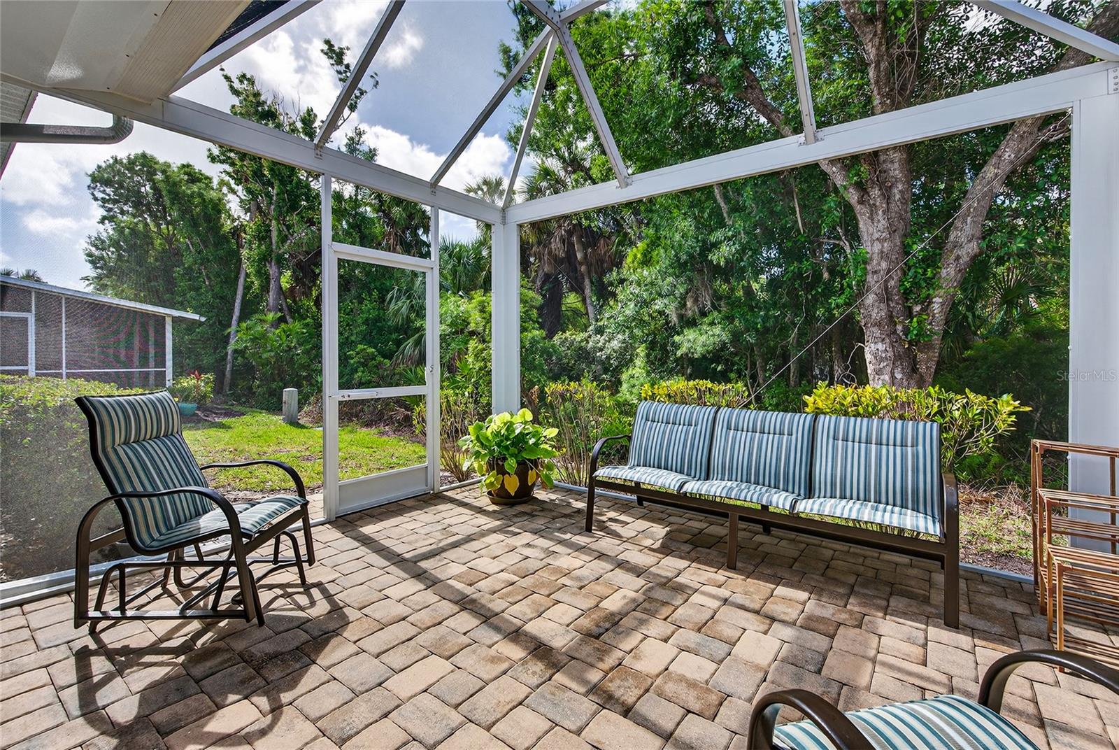 STRATFORD GLENN ST ANDREWS PARK - Residential