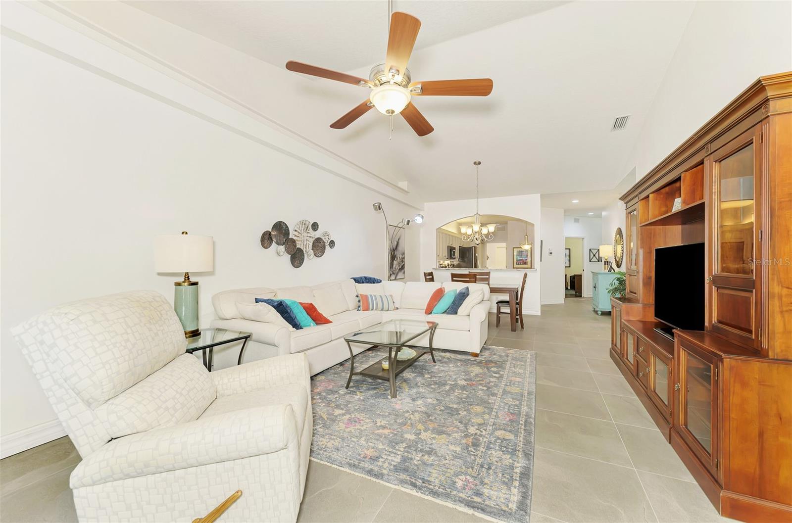 STRATFORD GLENN ST ANDREWS PARK - Residential