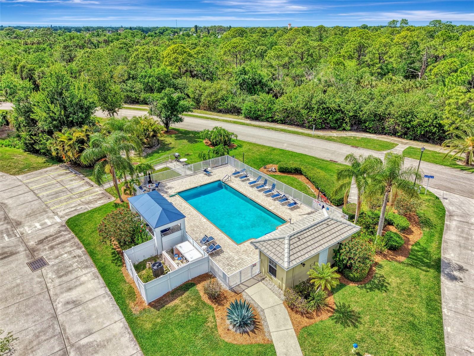 STRATFORD GLENN ST ANDREWS PARK - Residential