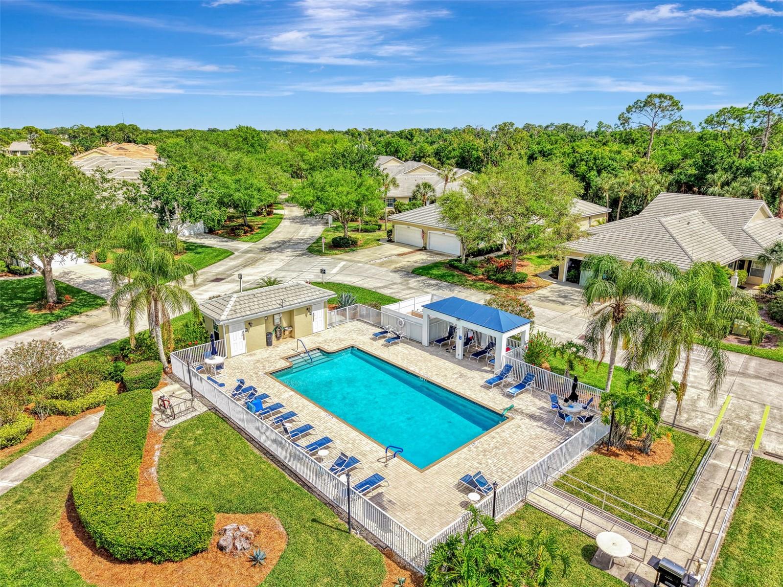 STRATFORD GLENN ST ANDREWS PARK - Residential