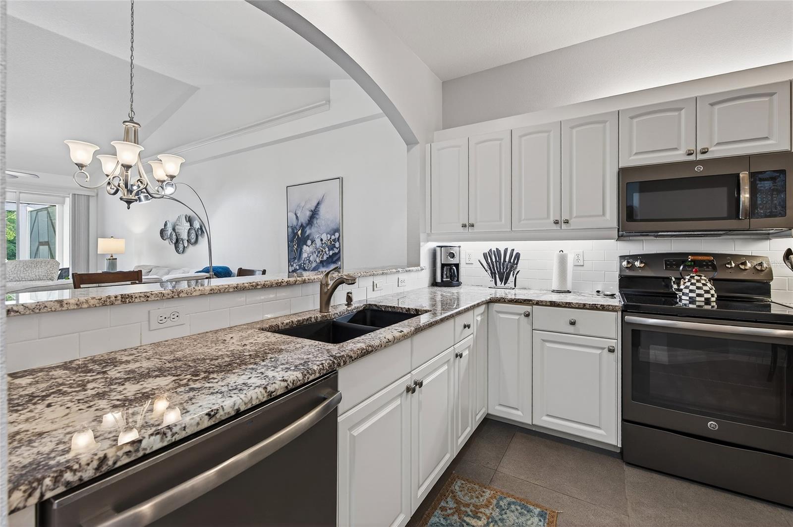 STRATFORD GLENN ST ANDREWS PARK - Residential