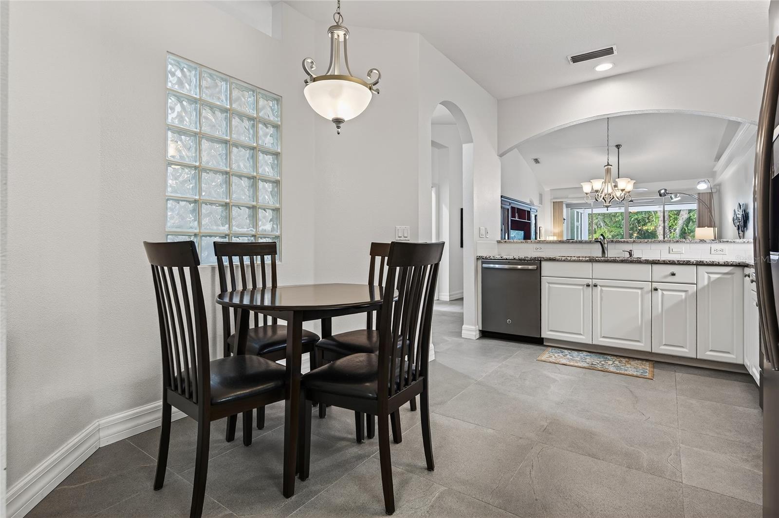 STRATFORD GLENN ST ANDREWS PARK - Residential