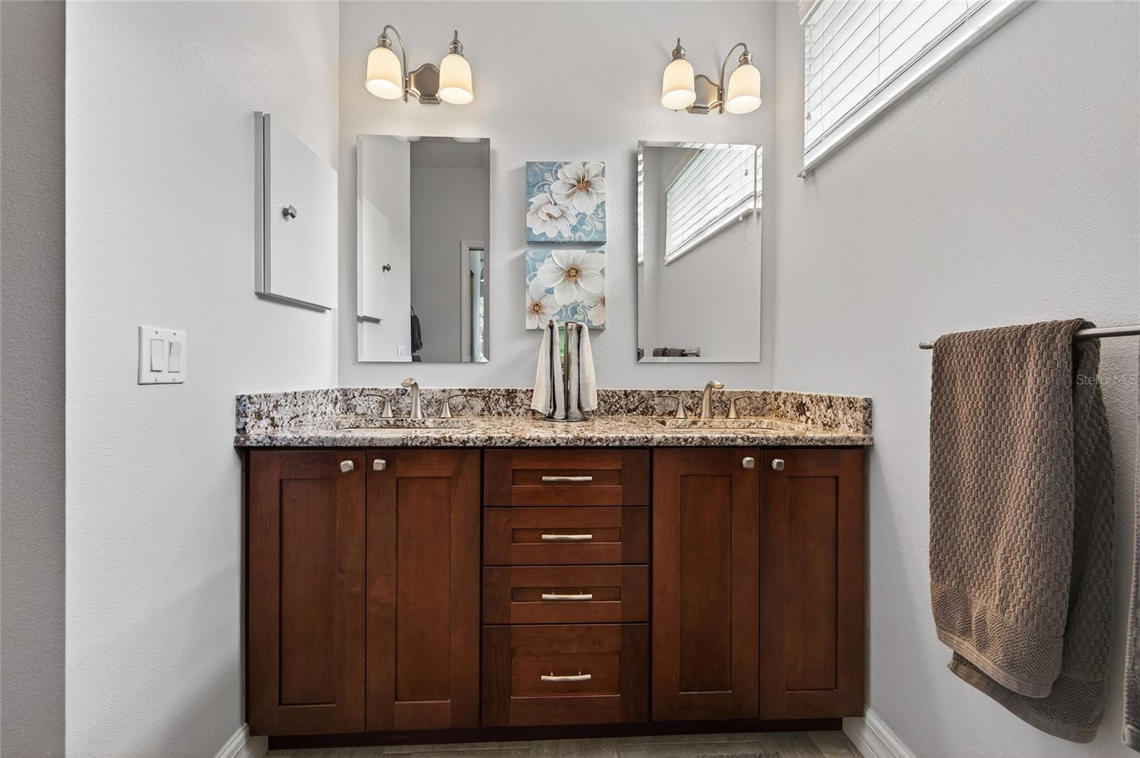 STRATFORD GLENN ST ANDREWS PARK - Residential