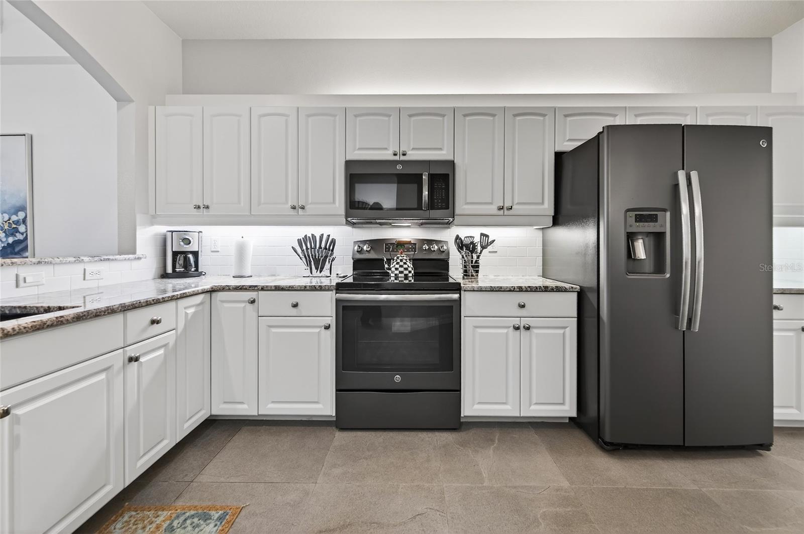 STRATFORD GLENN ST ANDREWS PARK - Residential