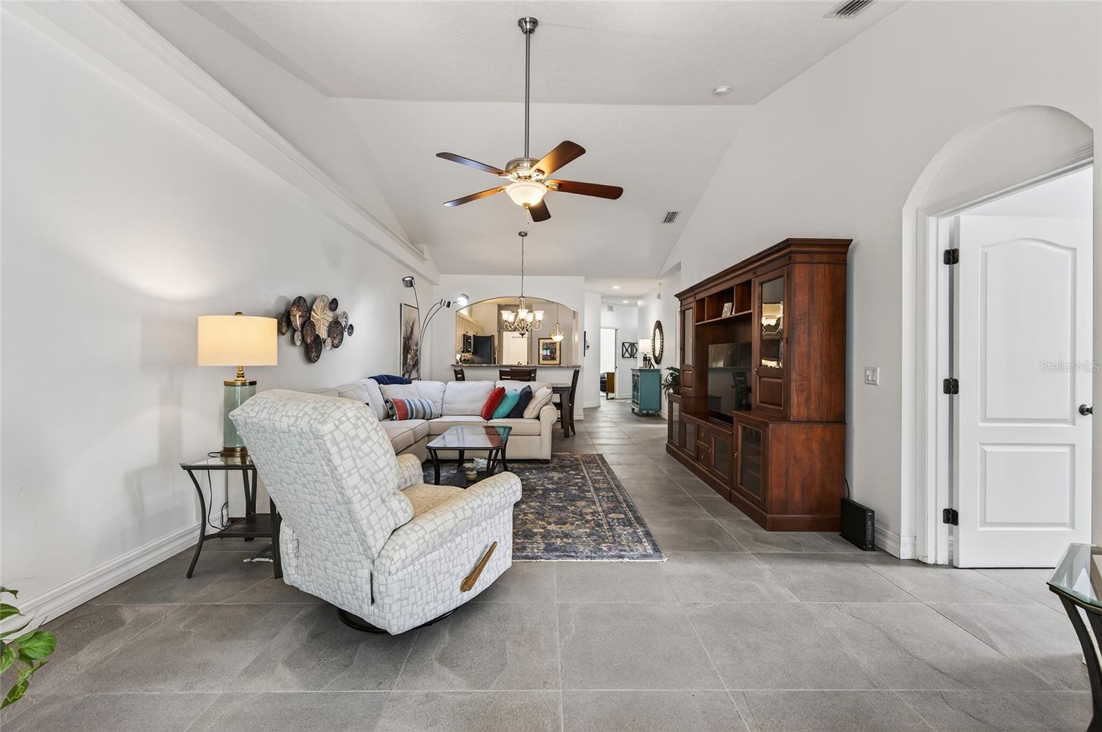 STRATFORD GLENN ST ANDREWS PARK - Residential