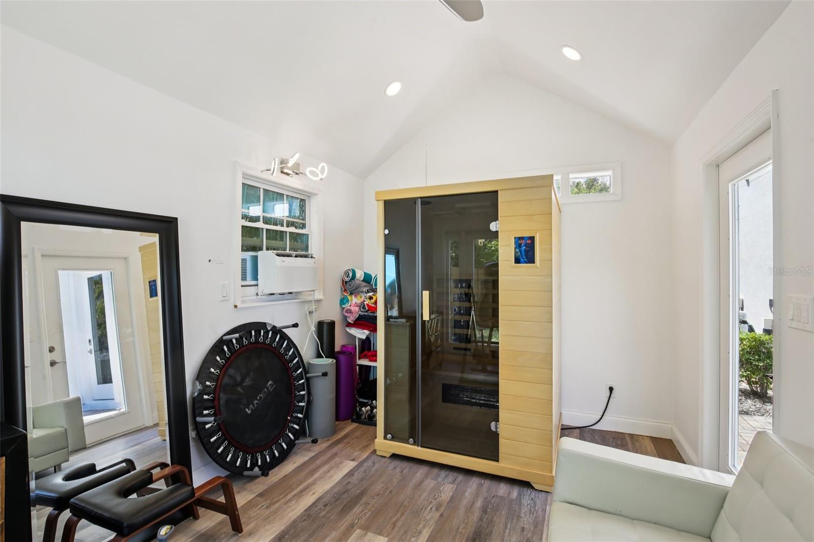 SOUTHLAND - Residential