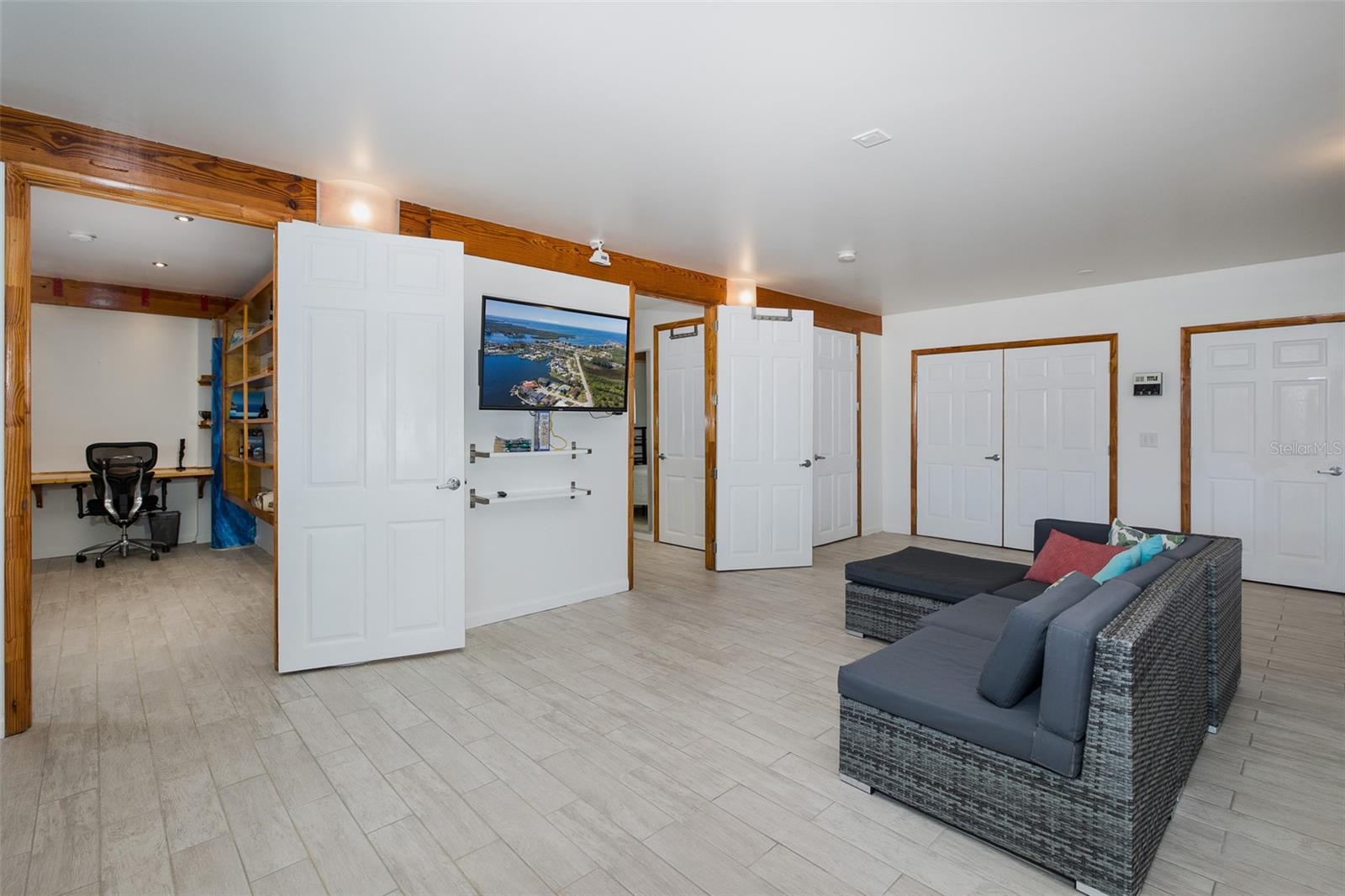 SCHROTERS POINT - Residential