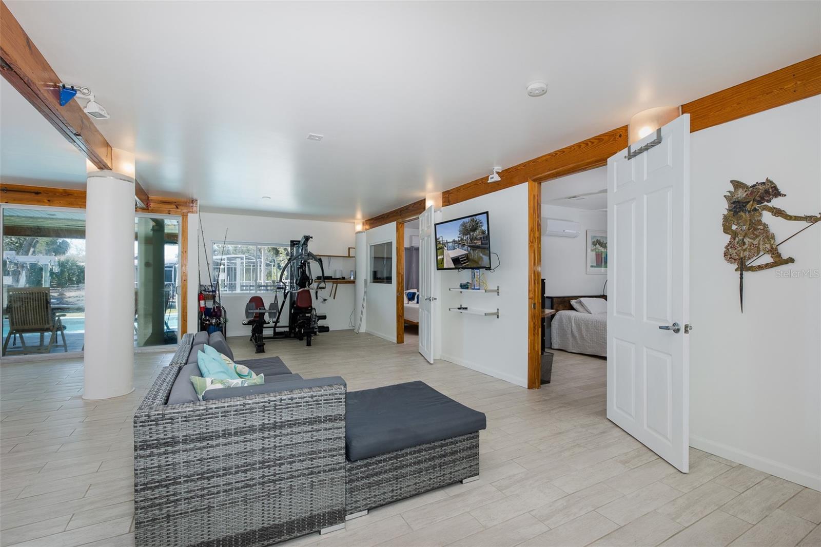 SCHROTERS POINT - Residential