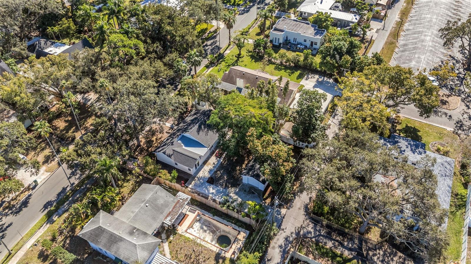 BILTMORE GARDENS - Residential