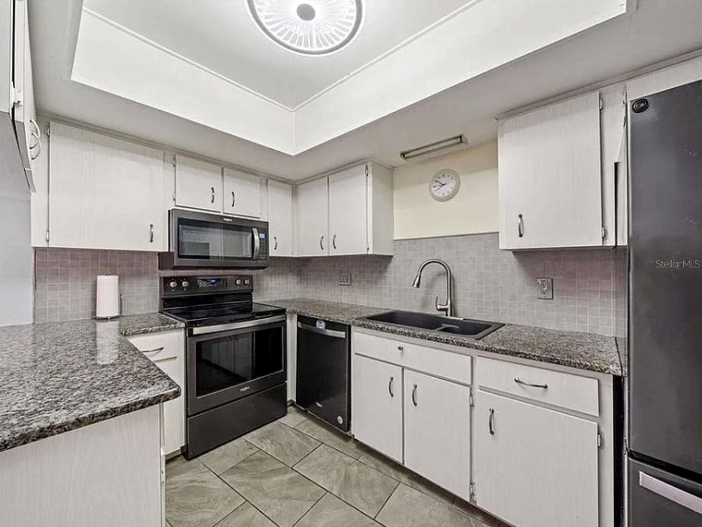 SPRINGWOOD VILLAS - Residential Lease