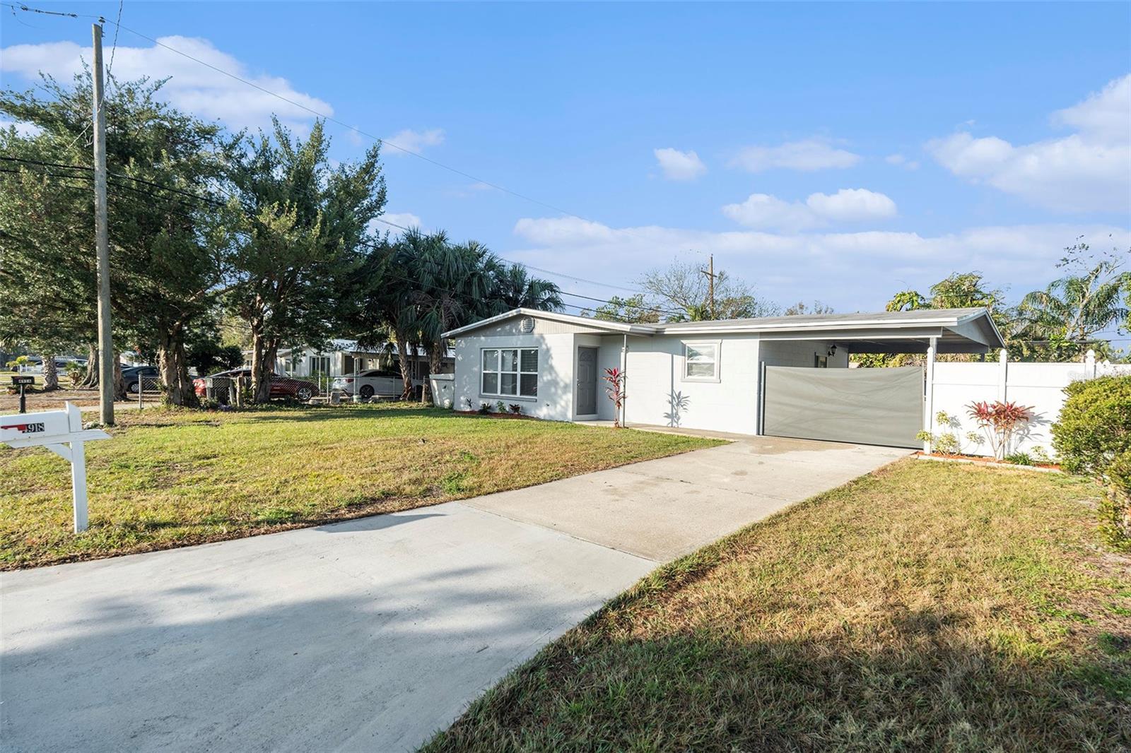 4918 CRESTHILL DRIVE