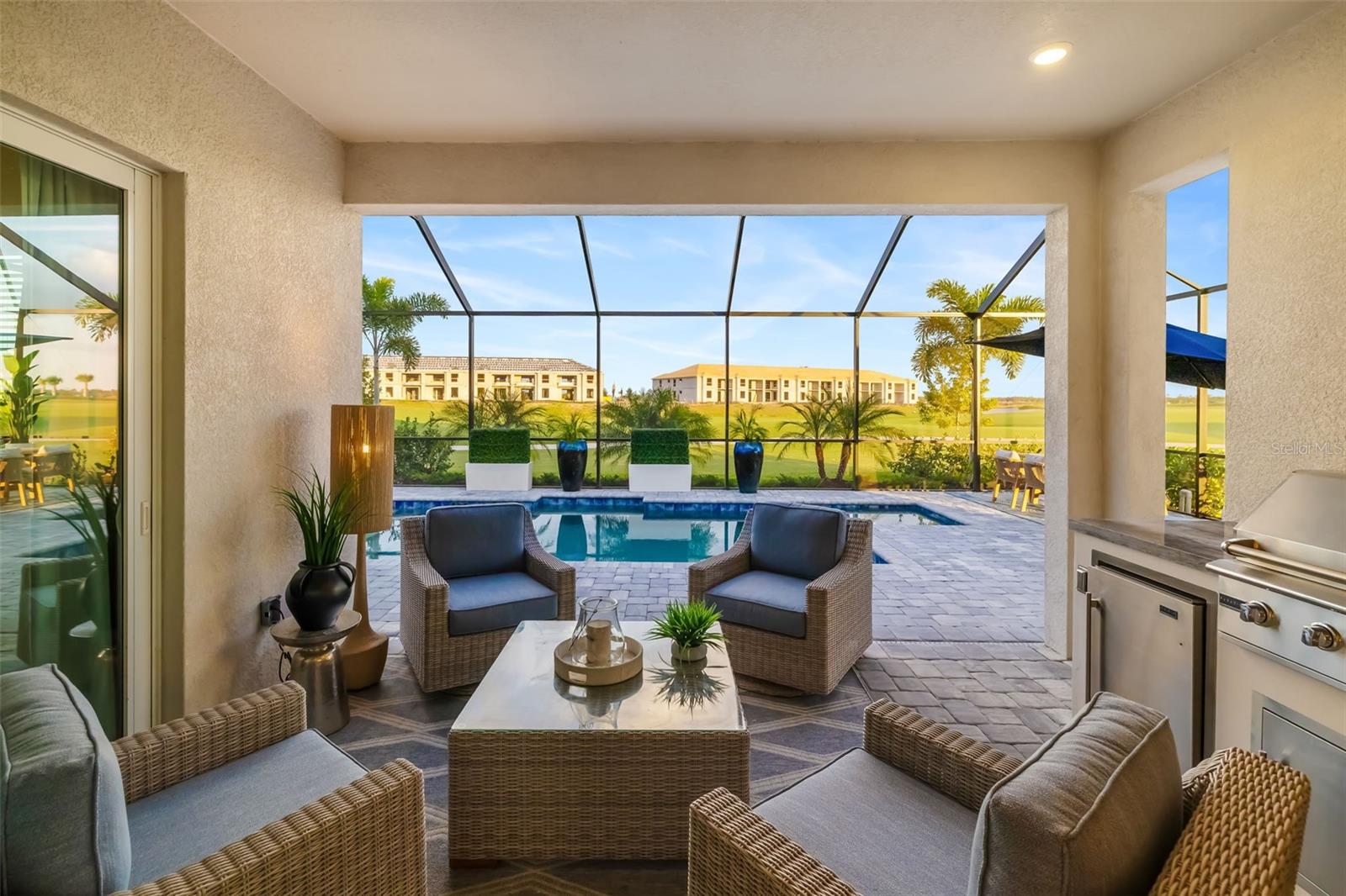 CALUSA COUNTRY CLUB - Residential Lease