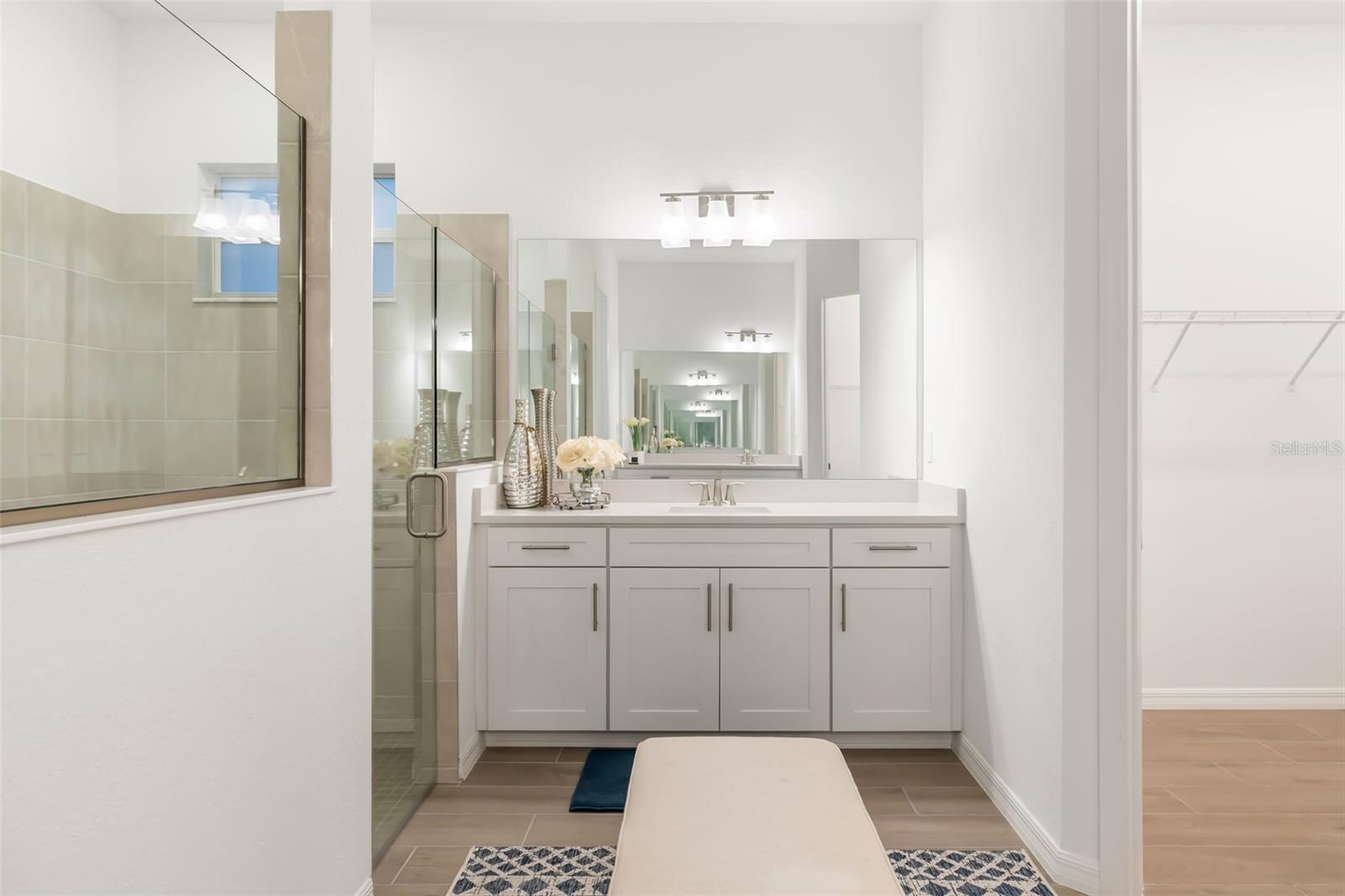 CALUSA COUNTRY CLUB - Residential Lease