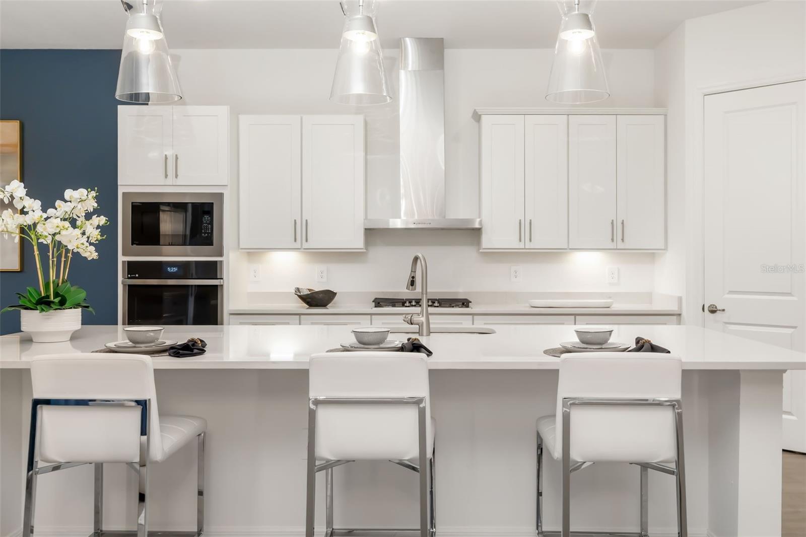 CALUSA COUNTRY CLUB - Residential Lease