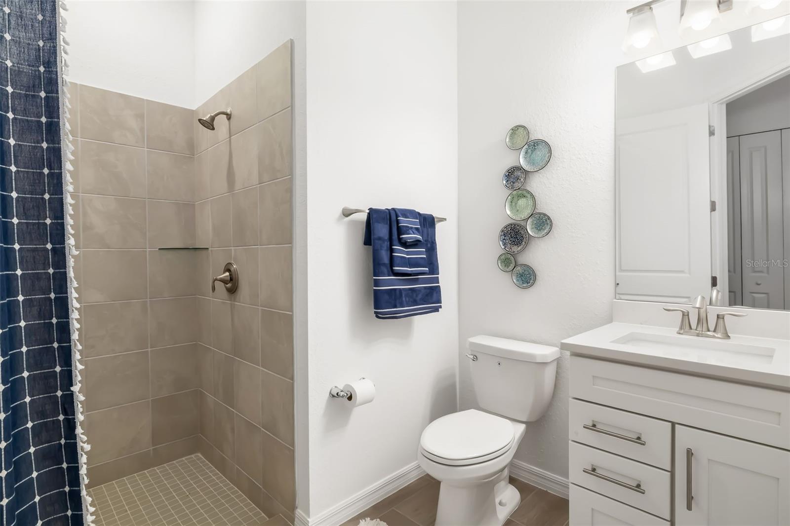 CALUSA COUNTRY CLUB - Residential Lease