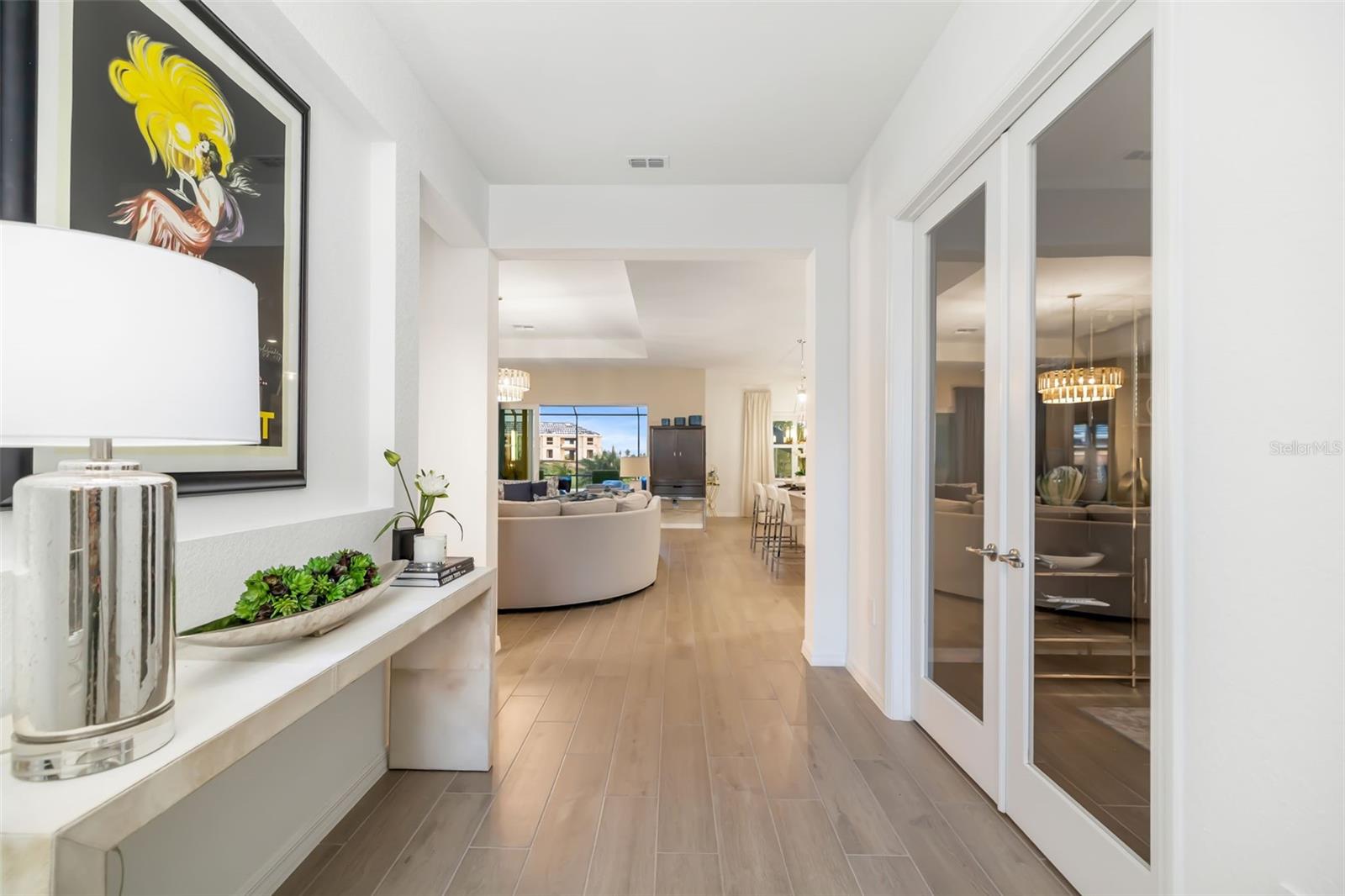 CALUSA COUNTRY CLUB - Residential Lease