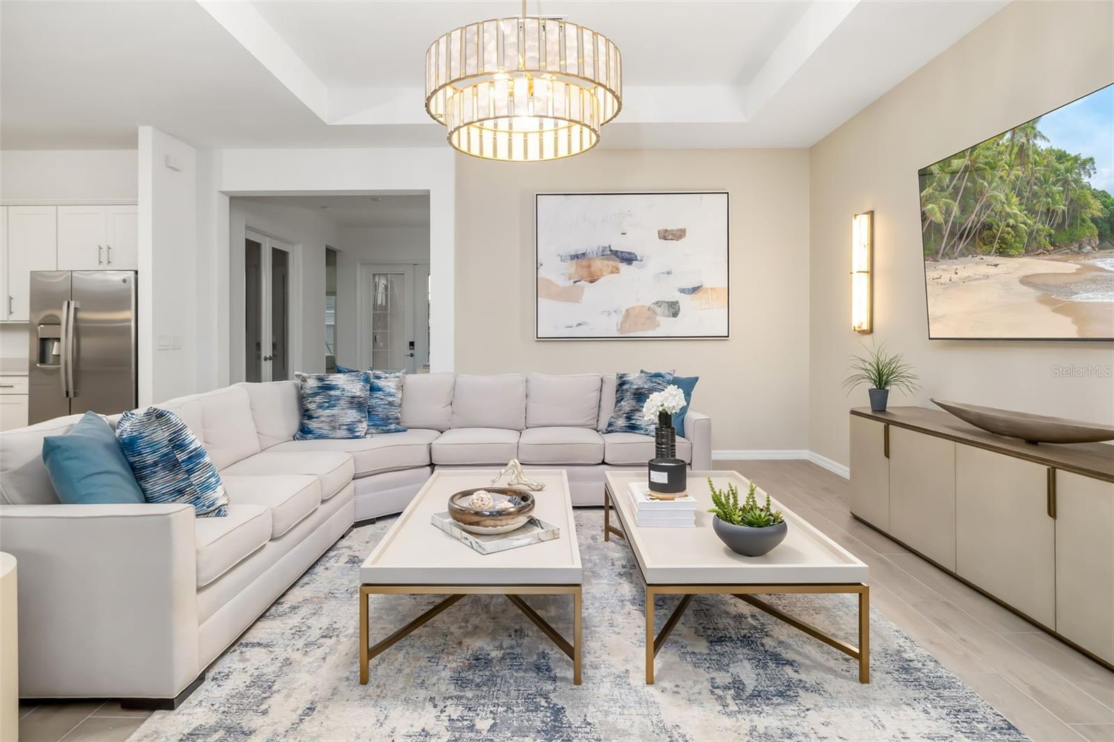 CALUSA COUNTRY CLUB - Residential Lease