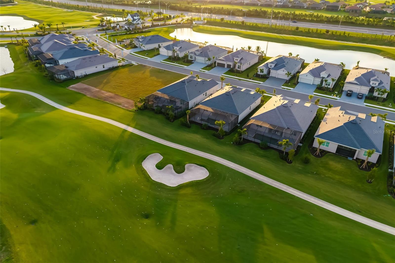 CALUSA COUNTRY CLUB - Residential Lease