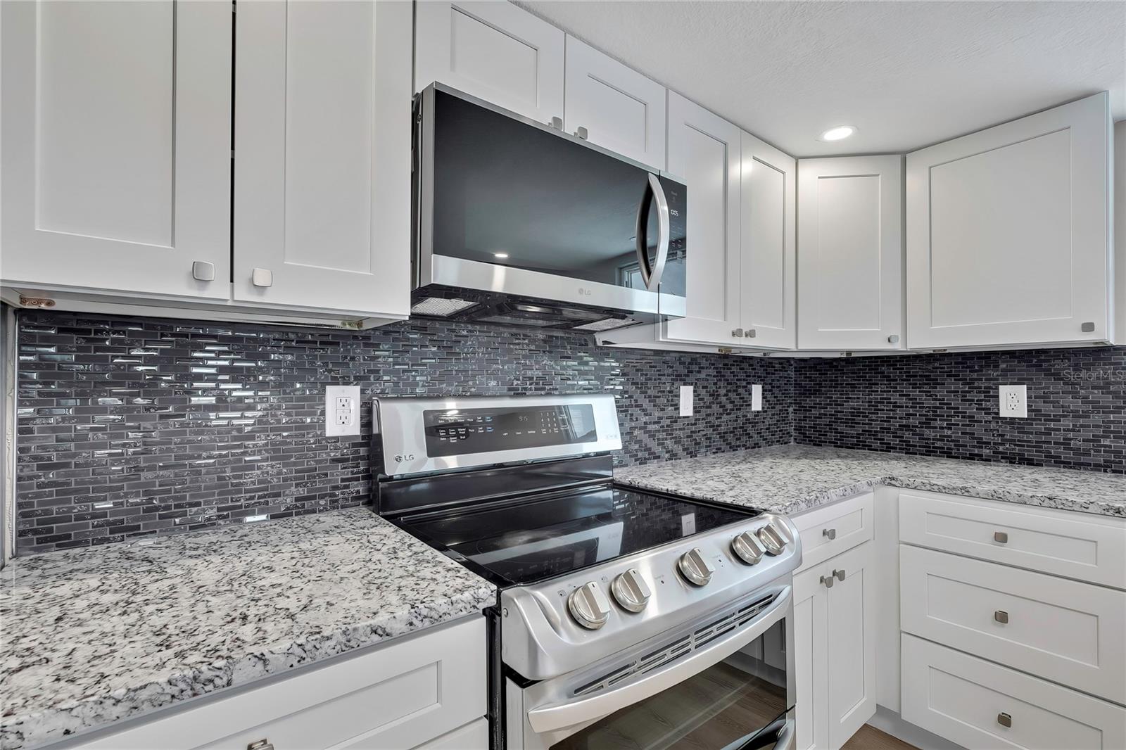 DRIFTWOOD ISLES - Residential