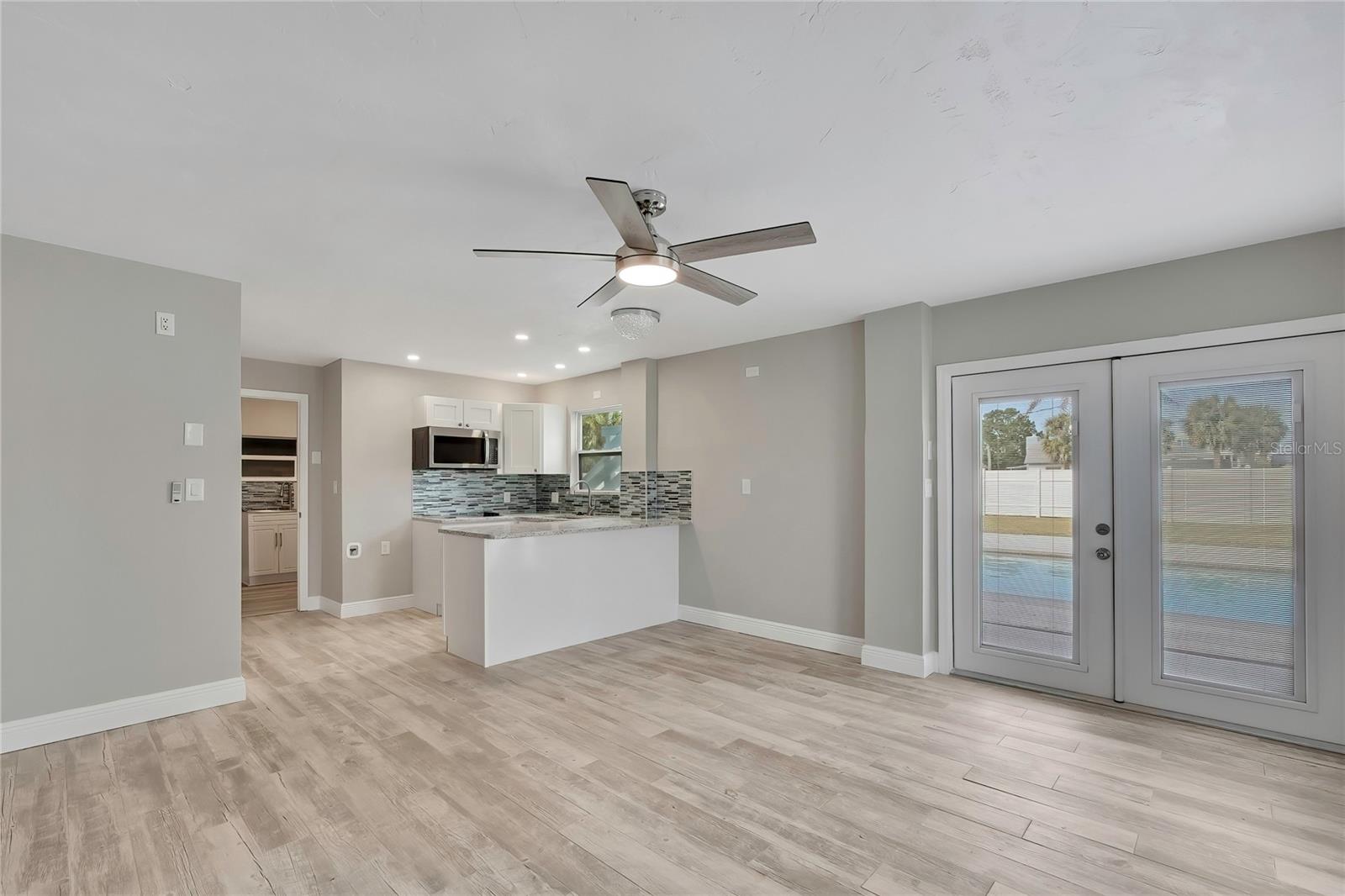 DRIFTWOOD ISLES - Residential